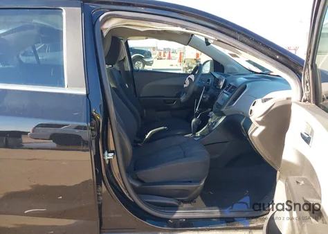 2016 Chevrolet Sonic Lt Auto z USA, uszkodzony, nr VIN 1G1JC5SH7G4130512